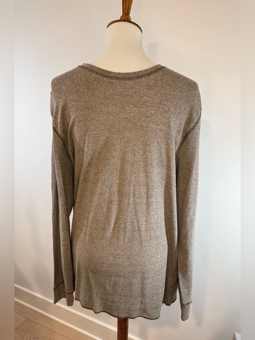 Buckle Men's Long-Sleeve Crewneck Shirt - Brown NEW!